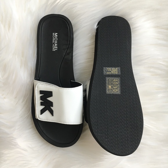 New! Michael Kors pool shoes. - Picture 4 of 8